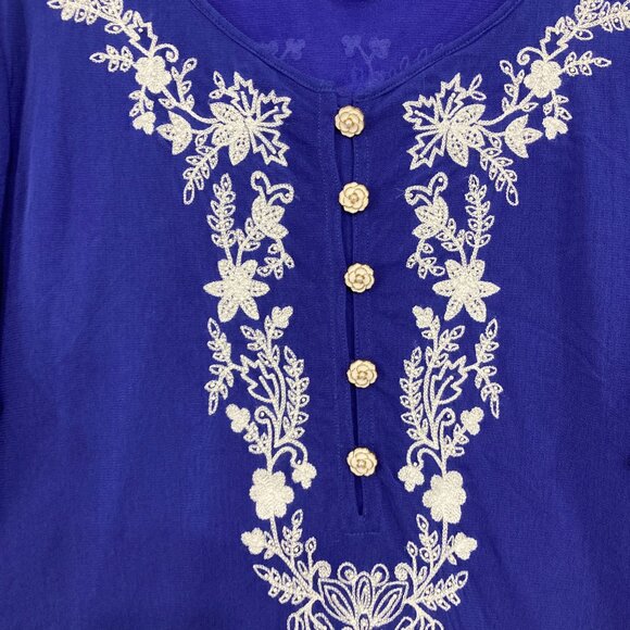 Susan Graver size 3X Blue Violet White Floral Embroidered Feminine Stretch Top - Picture 3 of 9
